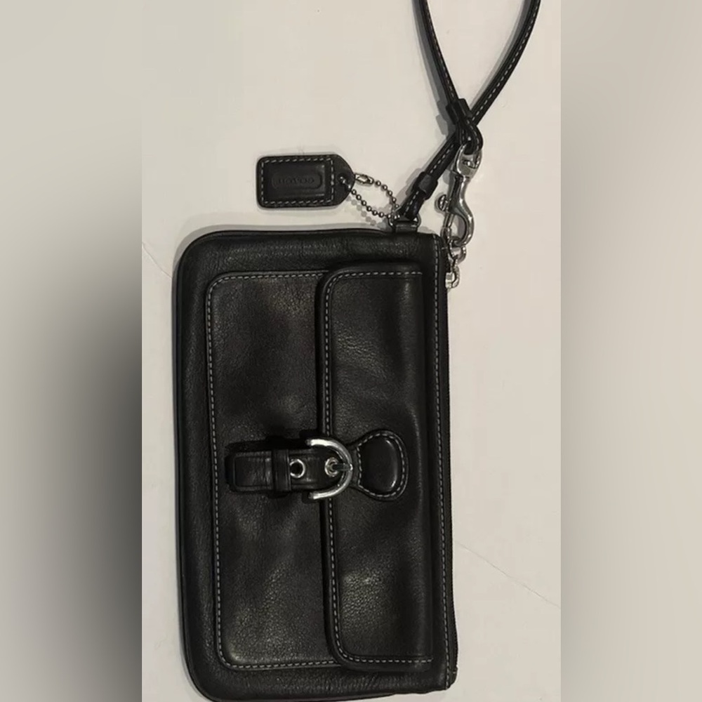 Vintage Coach Soho Black Leather Wristlet With Buckle Pocket